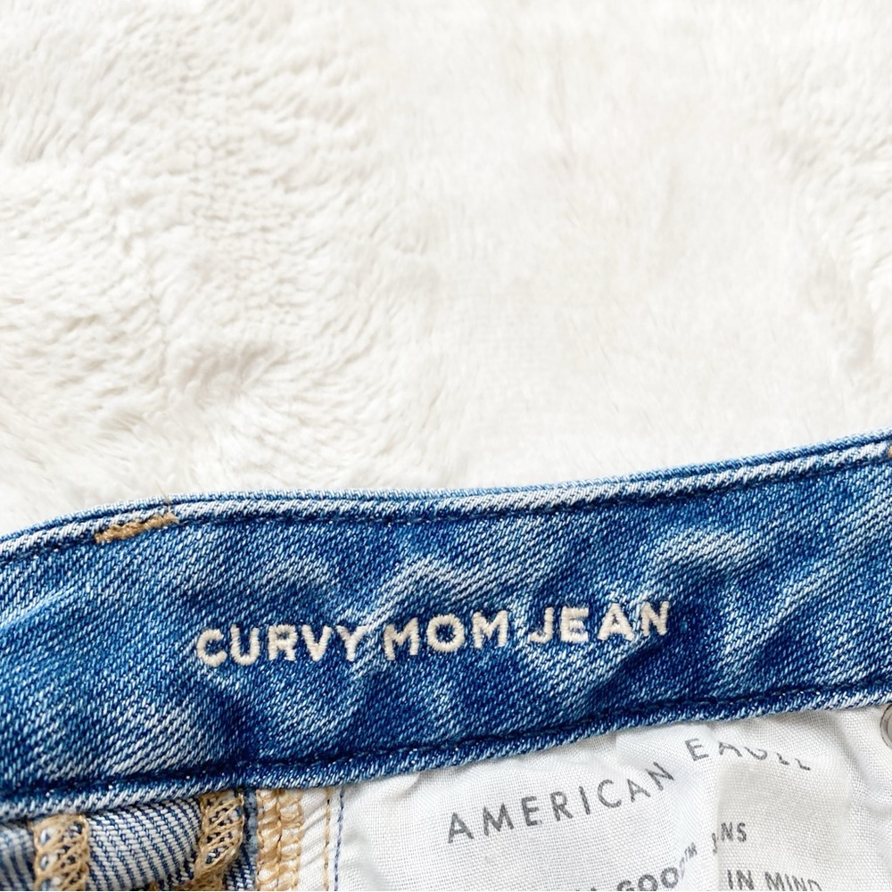 american eagle β’ curvy ripped mom jeans | 4 - Picture 11 of 13
